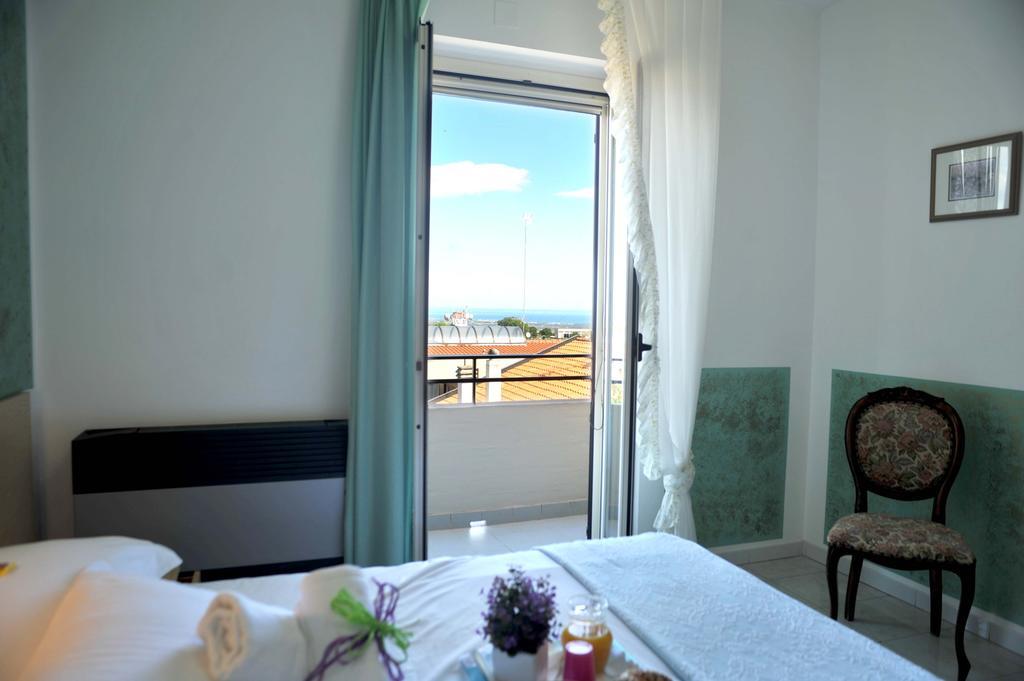 Hotel Santoianni San Martino in Pensilis Habitación foto